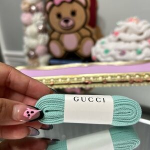 Gucci limited editions shoes laces new never never been used